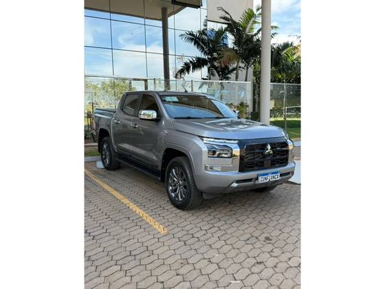 MITSUBISHI L200 TRITON 2.4 16V TURBO DIESEL SPORT HPE CD 4P 4X4 AUTOMÁTICO MITSUBISHI L200 TRITON 2.4 16V TURBO DIESEL SPORT HPE CD 4P 4X4 AUTOMÁTICO